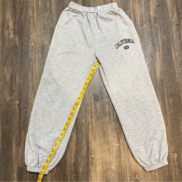 Girls Gray California Logo Elastic Waist Sweatpants Joggers Size 10 - Picture 6 of 6